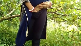 Desi Indian Aunty Gets Fucked In Public