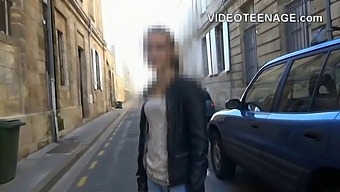 Amatérské Teen Konkurzy S Nesmělým Kroucením