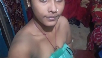 Desi Village Girl With Big Boobs In Selfie Video