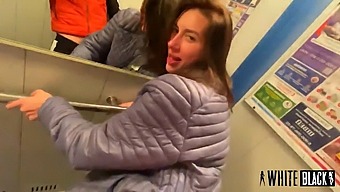 Мој Комшија Са Сексуалном Зависношћу Је Заведен И Имао Секс Са Мном На Путу Кући Близу Лифта.